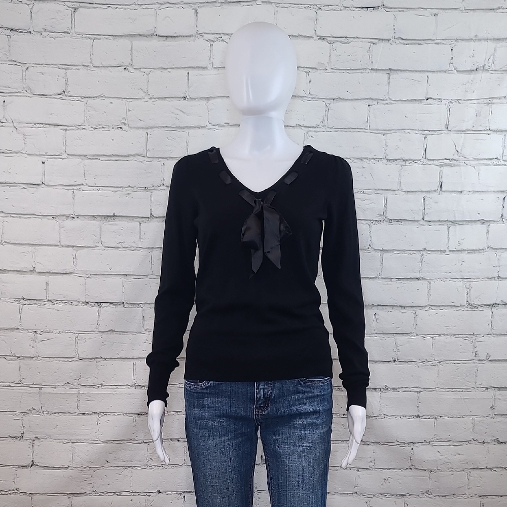 Esprit Luxury Soft Knit Fitted Long Sleeve Satin Bow Tie V-Neck Sweater Black